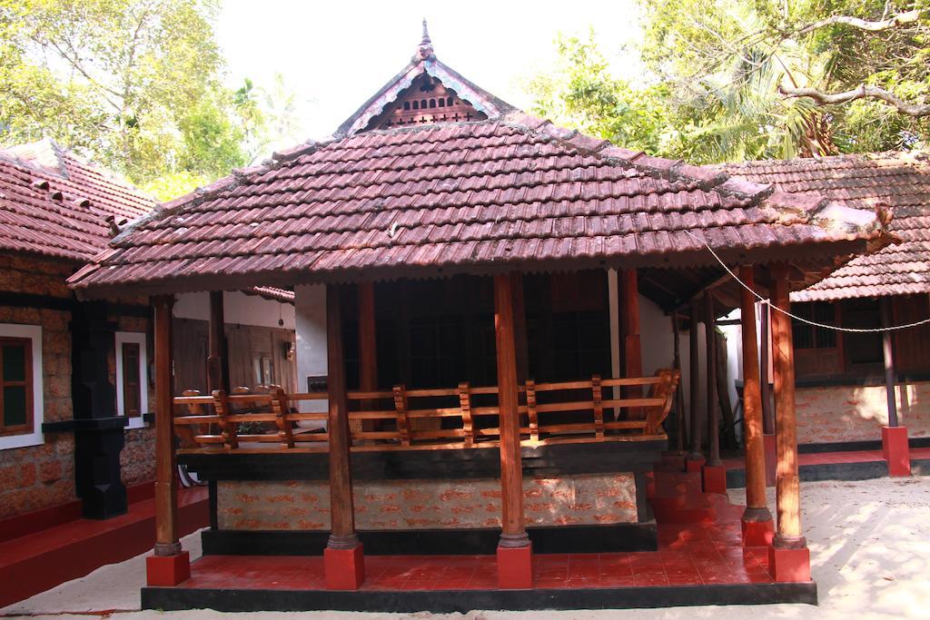 Arakkal Heritage Mararikulam Exterior photo