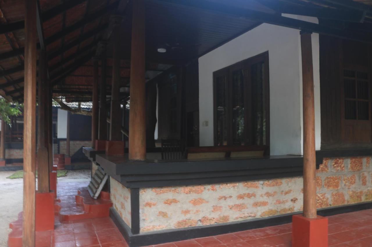 Arakkal Heritage Mararikulam Exterior photo
